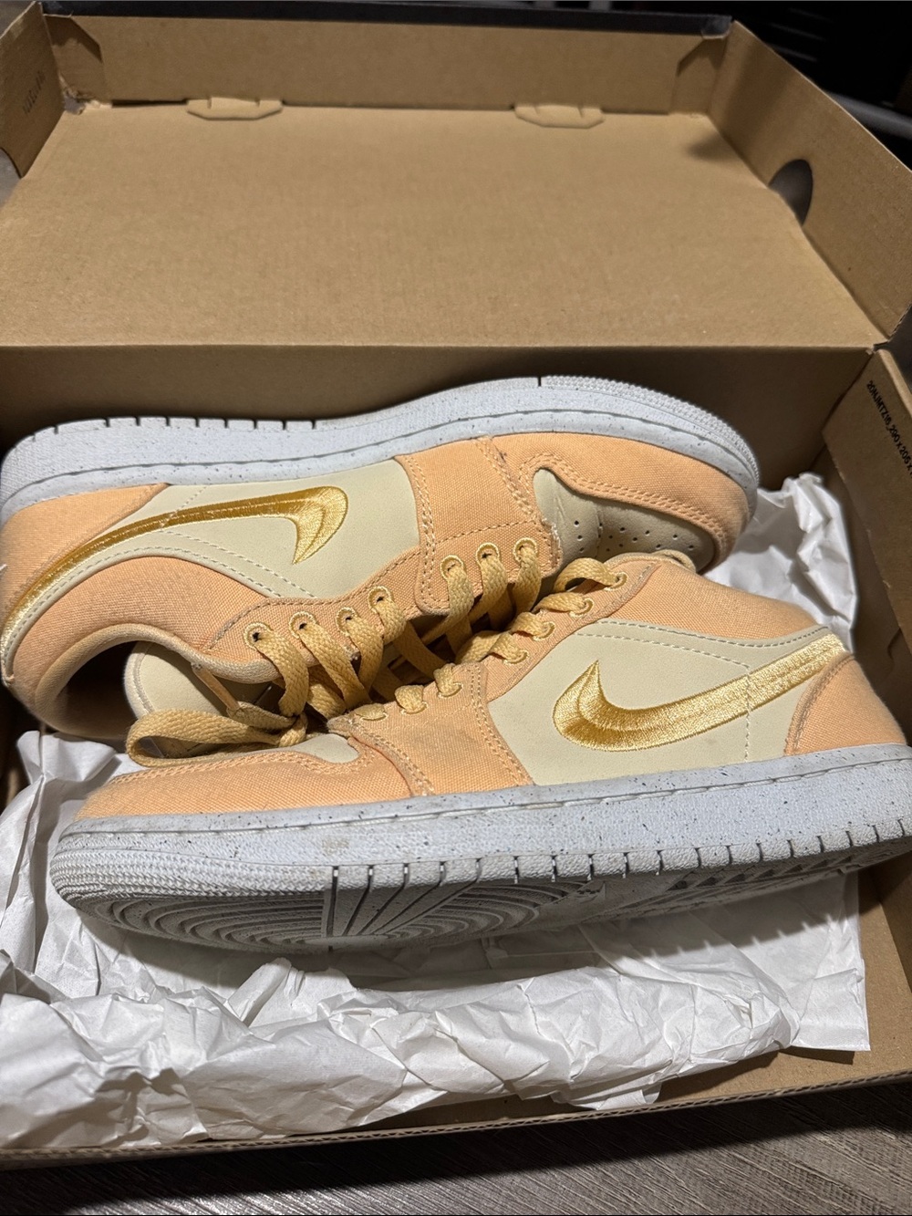 Nike Low-Top Sneakers in Cream & Gold